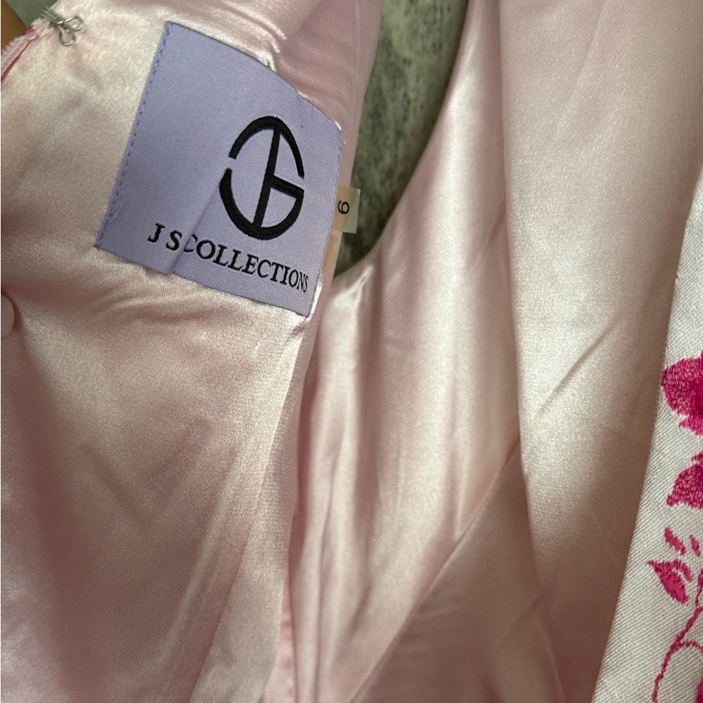 Floral Pink and White gown with pockets modest dress - Picture 6 of 10
